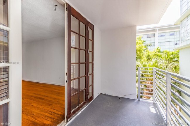 Building Photo - 1 br, 1 bath  - 1754 Meridian Ave