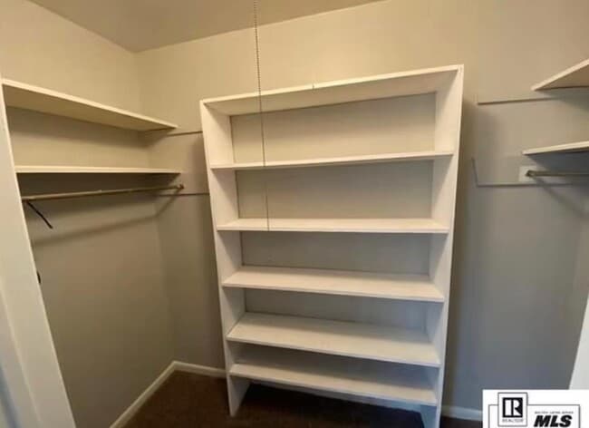 Foto del edificio - 416 Bayou Oaks Dr