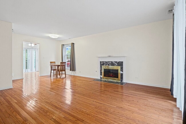 Foto del edificio - 1725 Pickwick Ln