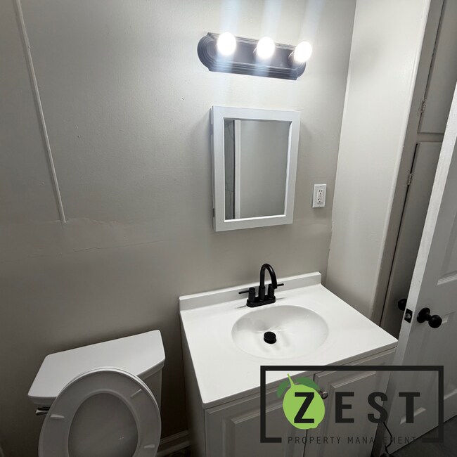 Foto del edificio - Amazing 3bed 1Bed-  Only $1200/mo  **Open House Friday June 5th from 4pm to 4:30pm**