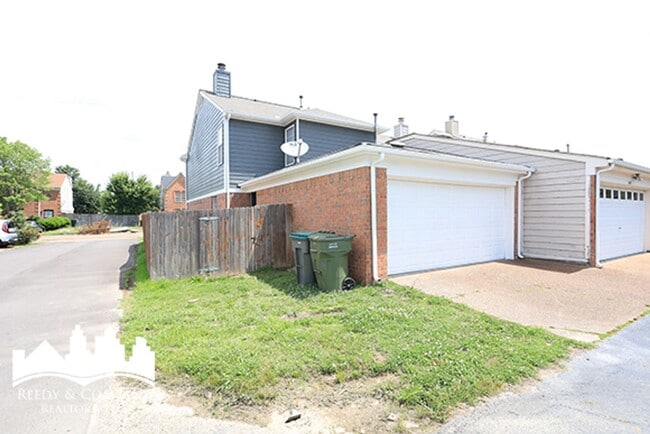 Foto del edificio - 8335 Mangrove Dr