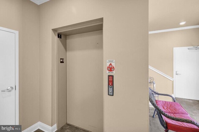 Foto del edificio - 79 Legacy Blvd