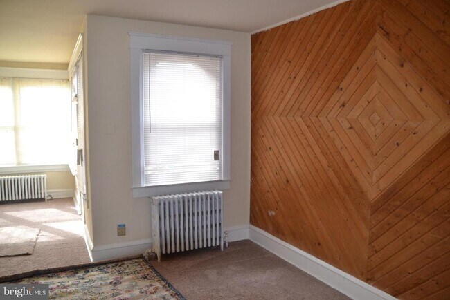 Foto del edificio - 243 Coverly Rd