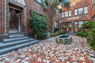 Building Photo - 2742 Riverside Ave