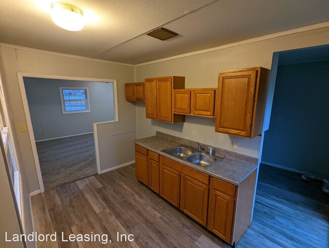 Building Photo - 3 br, 1 bath House - 2444 E. 41st Street