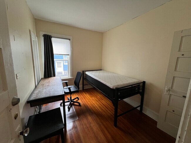 Foto del edificio - 852 Sumner Ave