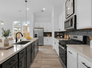 Building Photo - 2208 Inglenook Grv Dr