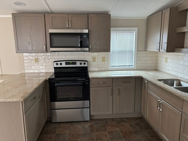 Building Photo - 810 Hayes Crossing Rd