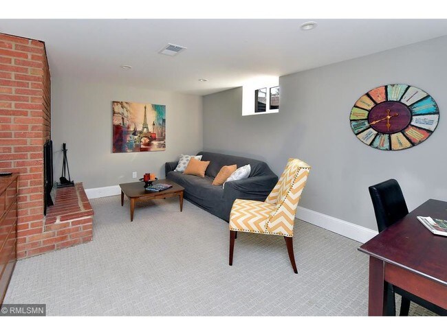 Foto del edificio - 3948 Abbott Ave S