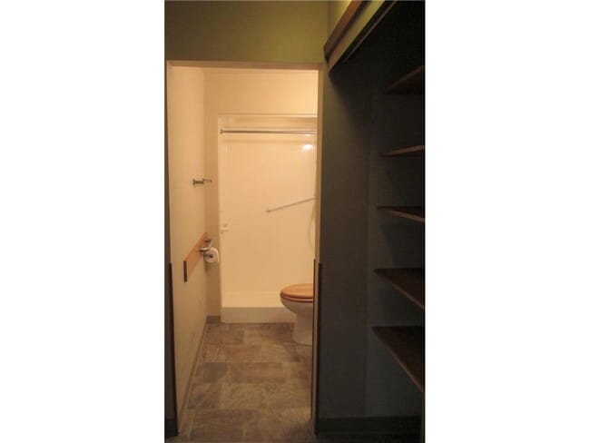 Building Photo - 200 S 4th St