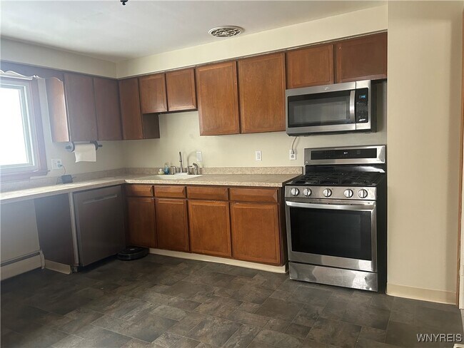 Foto del edificio - 781 Campbell Blvd