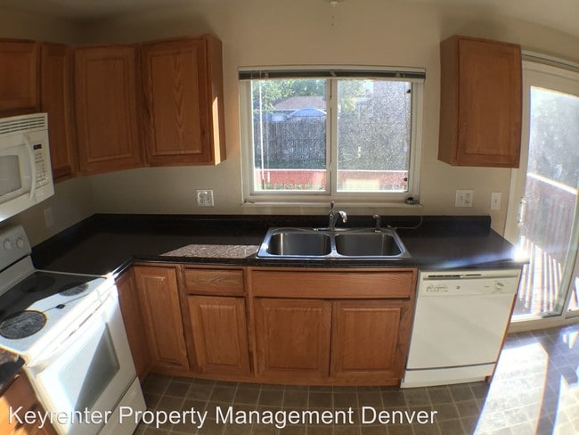 Building Photo - 4 br, 2 bath House - 11133 Forest Ave