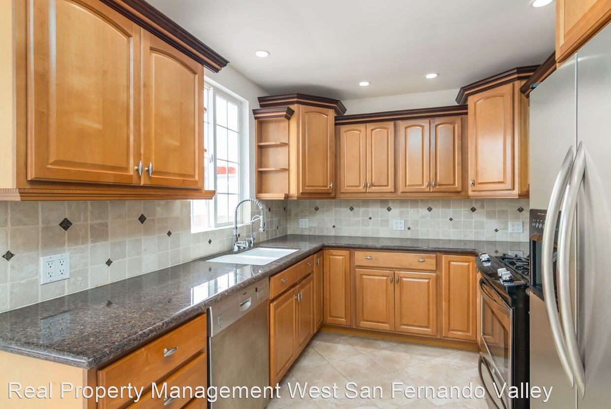 Foto principal - 2 br, 1 bath House - 17347 Martha St.