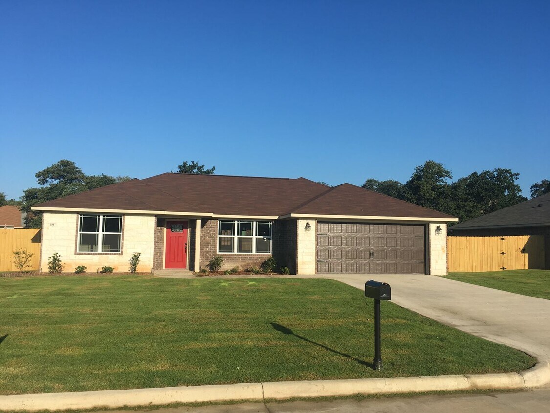 Foto principal - COMING November 2025- Single Family Home- ...
