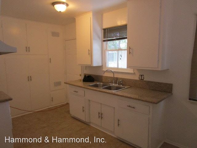 Building Photo - 1 br, 1 bath House - 13924 Sherman Way