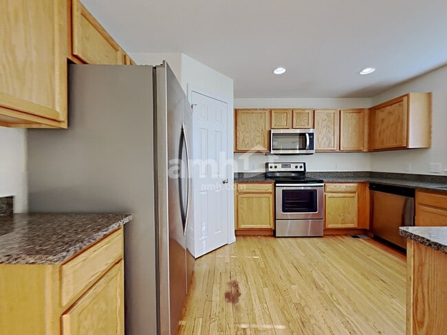 Building Photo - 10540 Garfield St