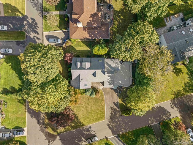 Building Photo - 2 Dale Carnegie Ct