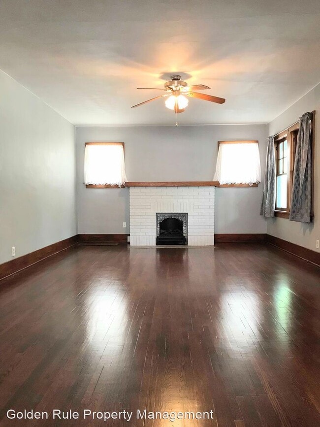 Building Photo - 2 br, 1 bath House - 304 E 14th