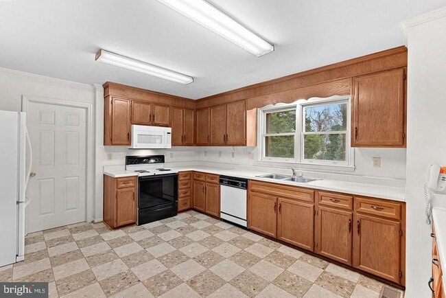 Building Photo - 3709 Howsen Ave