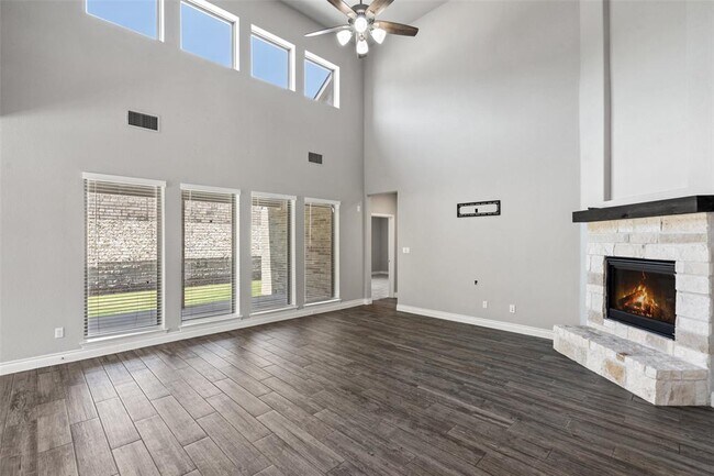 Building Photo - 18235 Hewetson Cove