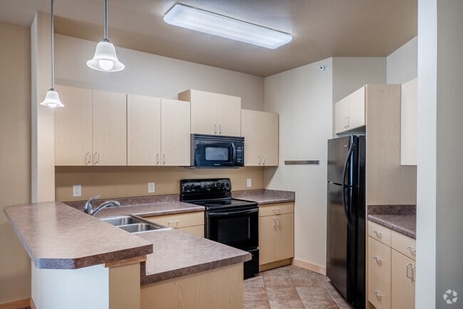 1BR, 1BA - 830SF - Kitchen - Cannery Square Apartments