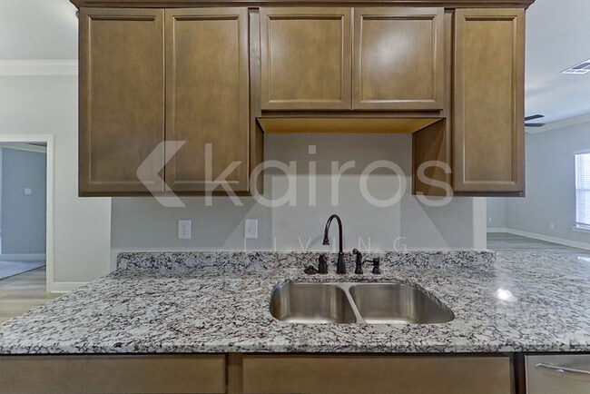 Foto del edificio - 3207 Rosehill Dr