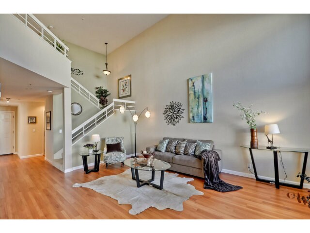 Primary Photo - 481 E California Ave