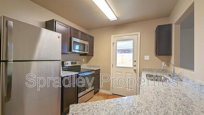 Building Photo - 1009B Bandera Ct