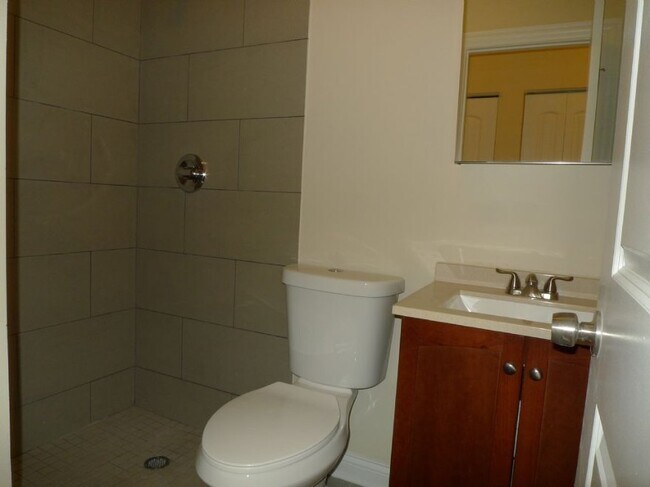 Foto del edificio - 4022 N Sheridan Rd