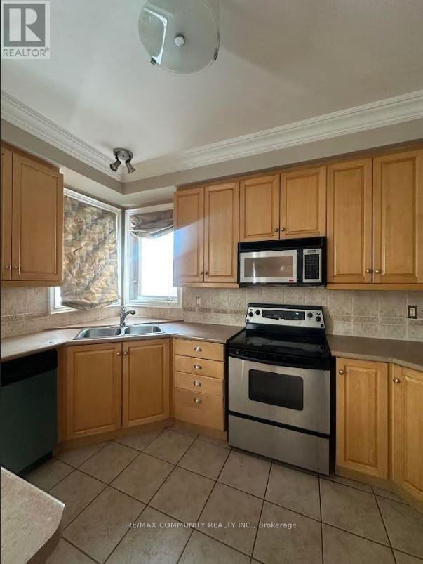 Building Photo - 40 Grand Oak Dr