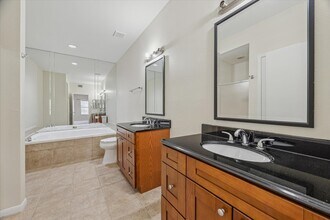 Building Photo - 2968 Holly Hall St