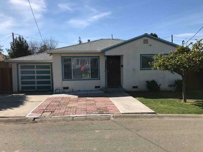Primary Photo - 16822 Carriage Way