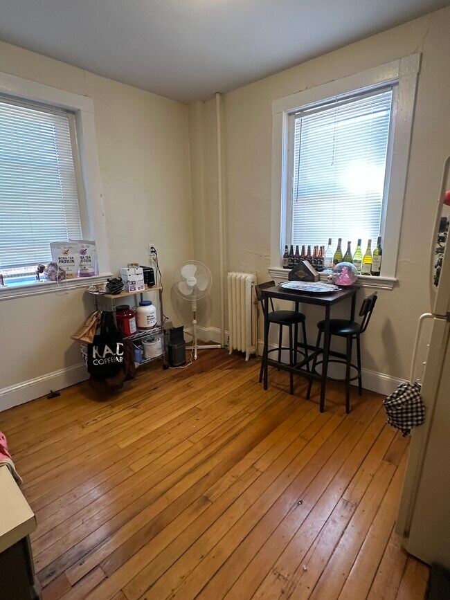 Foto del edificio - 215 Harvard Ave