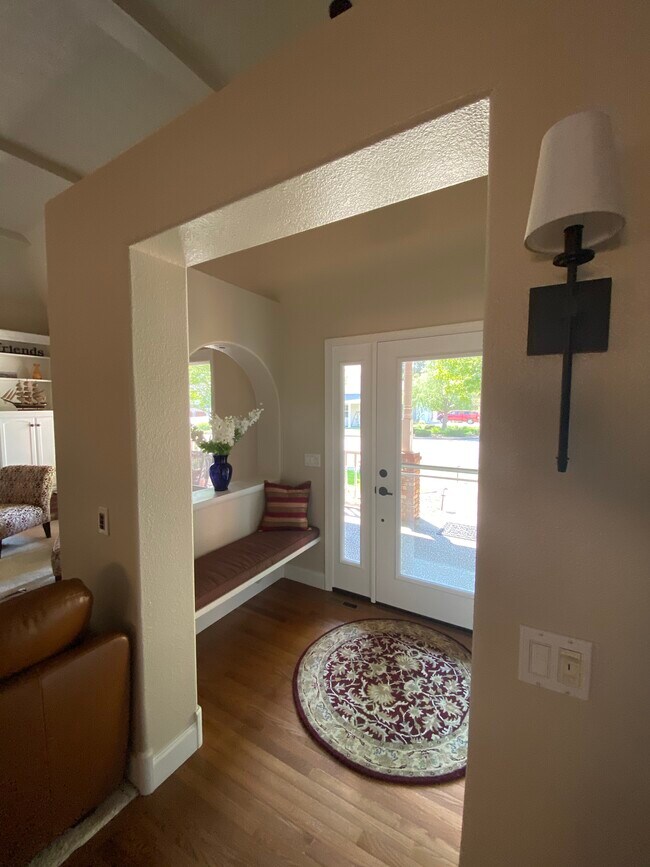 Entry - 509 S Shore Pines Rd