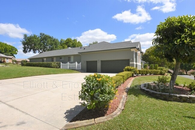 Foto del edificio - 2218 Longleaf Cir