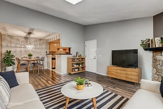 Building Photo - 8225 Fairmount Dr