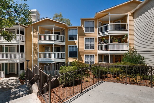 Building Photo - Carmel Landing