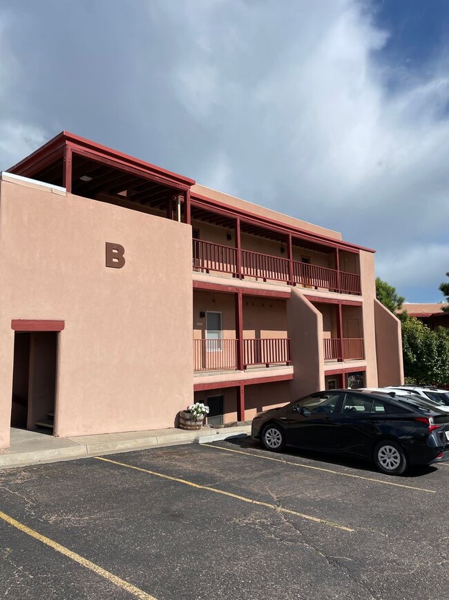 Building Photo - 442 Greg Avenue Unit B-302  *LEASE PENDING*