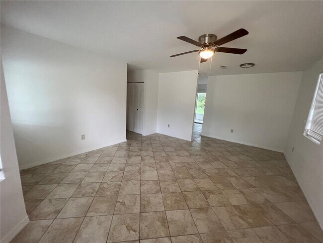 Foto del edificio - 3278 Jamestown St