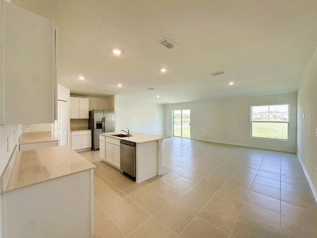 Building Photo - 3489 Chinotto Dr
