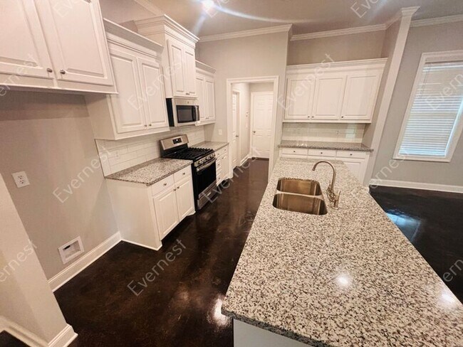 Building Photo - 254 Chartleigh Cir