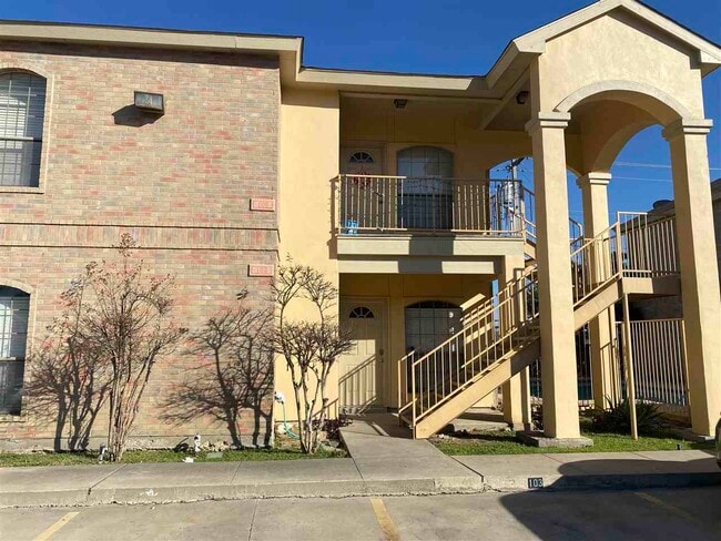 Building Photo - 9903 Crystal Ct