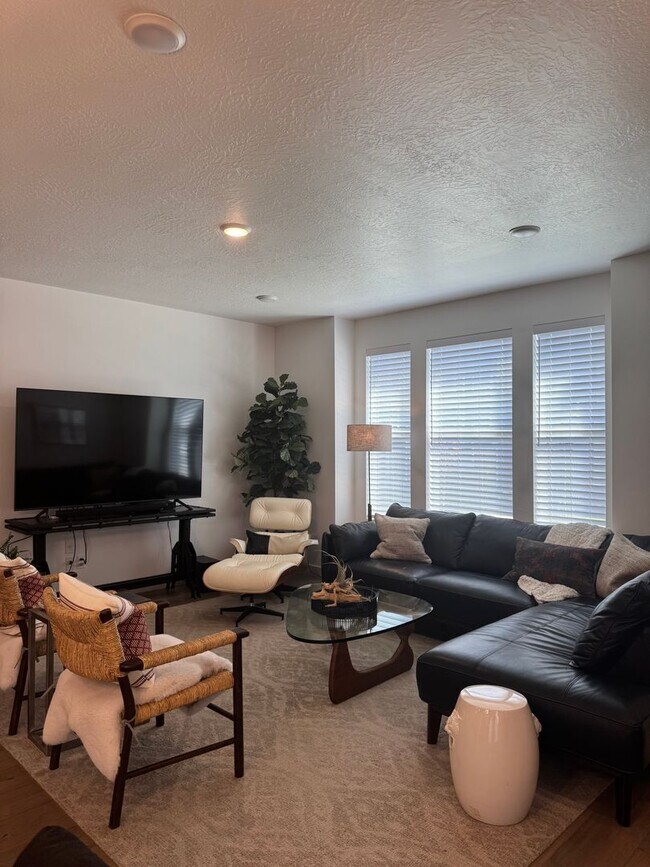 Foto del edificio - 9764 Stafford Ln