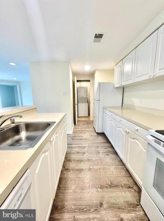 Foto del edificio - 4342 Pembrook Village Dr