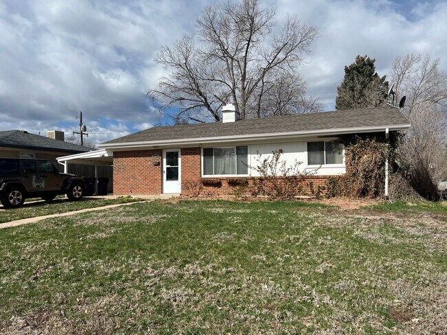 Building Photo - Fantastic 3 bed, 2 bath home in Harvey Park