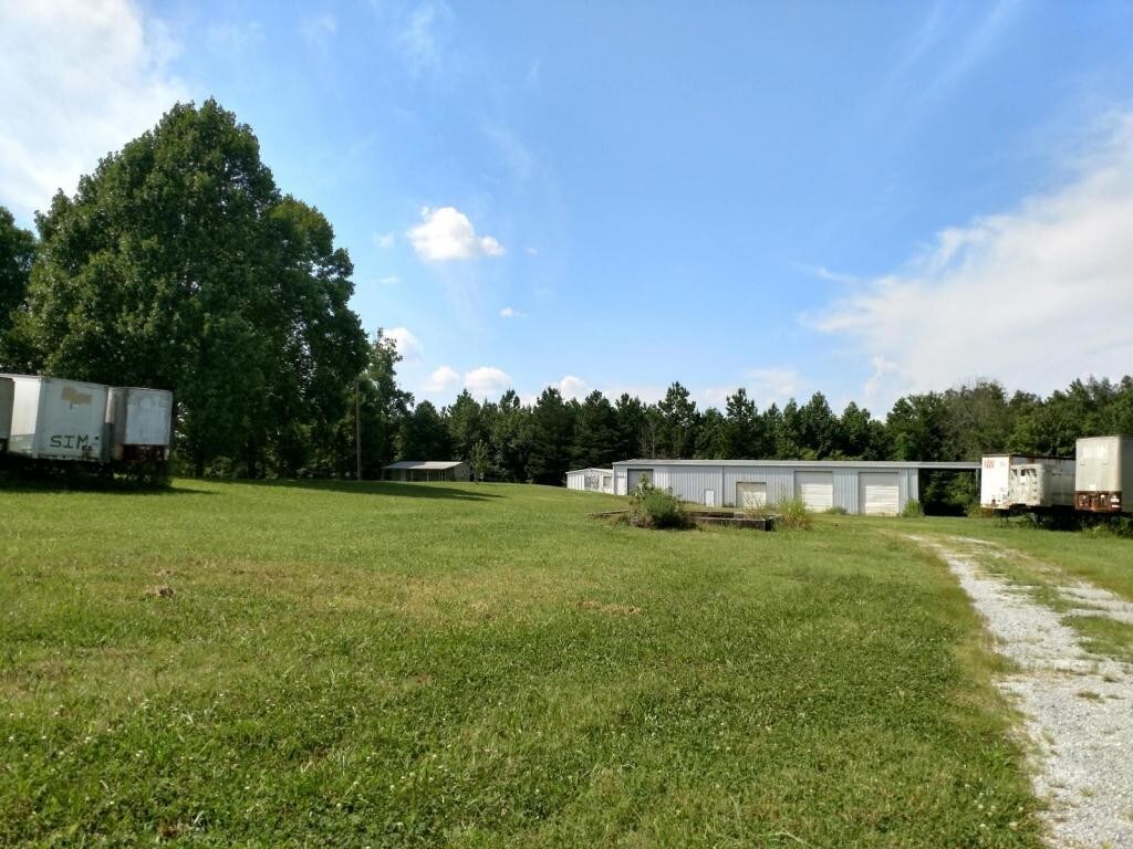 Primary Photo - Hwy 411