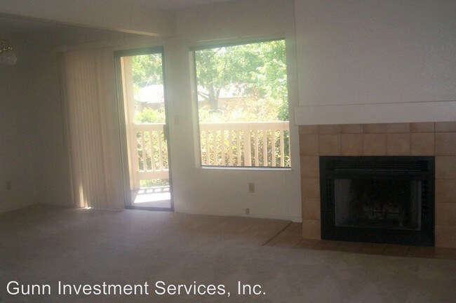 Building Photo - 2875 Idlewild Dr