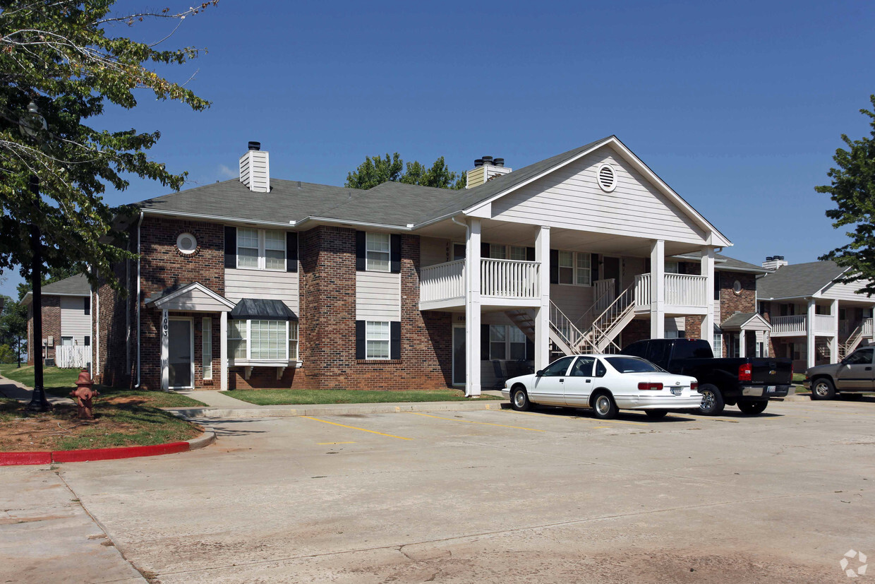 Primary Photo - Peach Tree Village