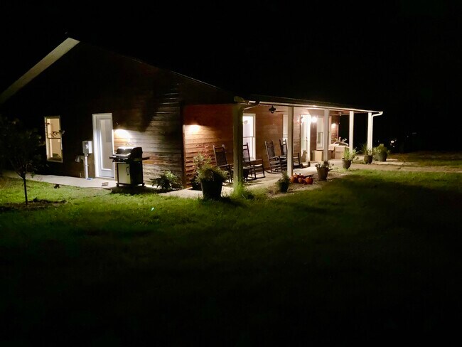 Foto del edificio - 440 Coleman Bridge Rd