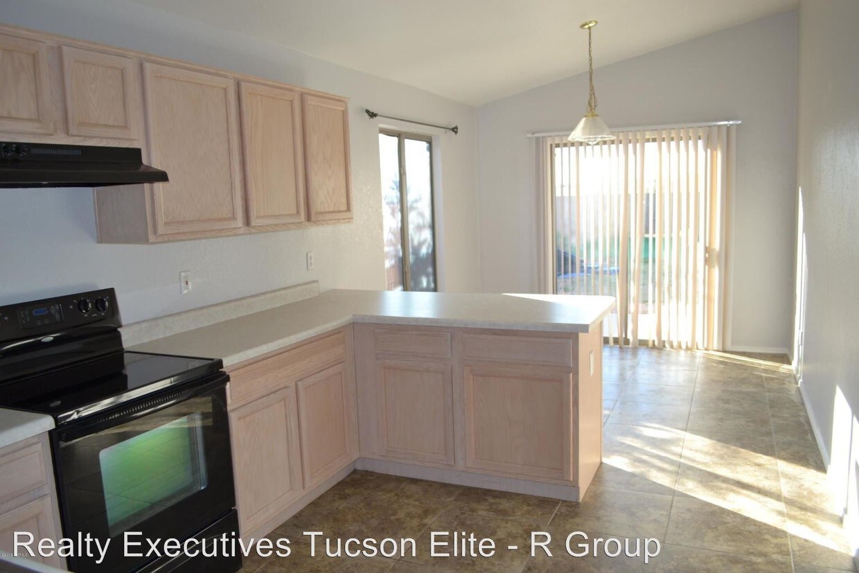 Primary Photo - 3 br, 2 bath House - 8004 E Jennifer Anne Dr
